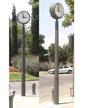 reloj agujas pie farola urbano